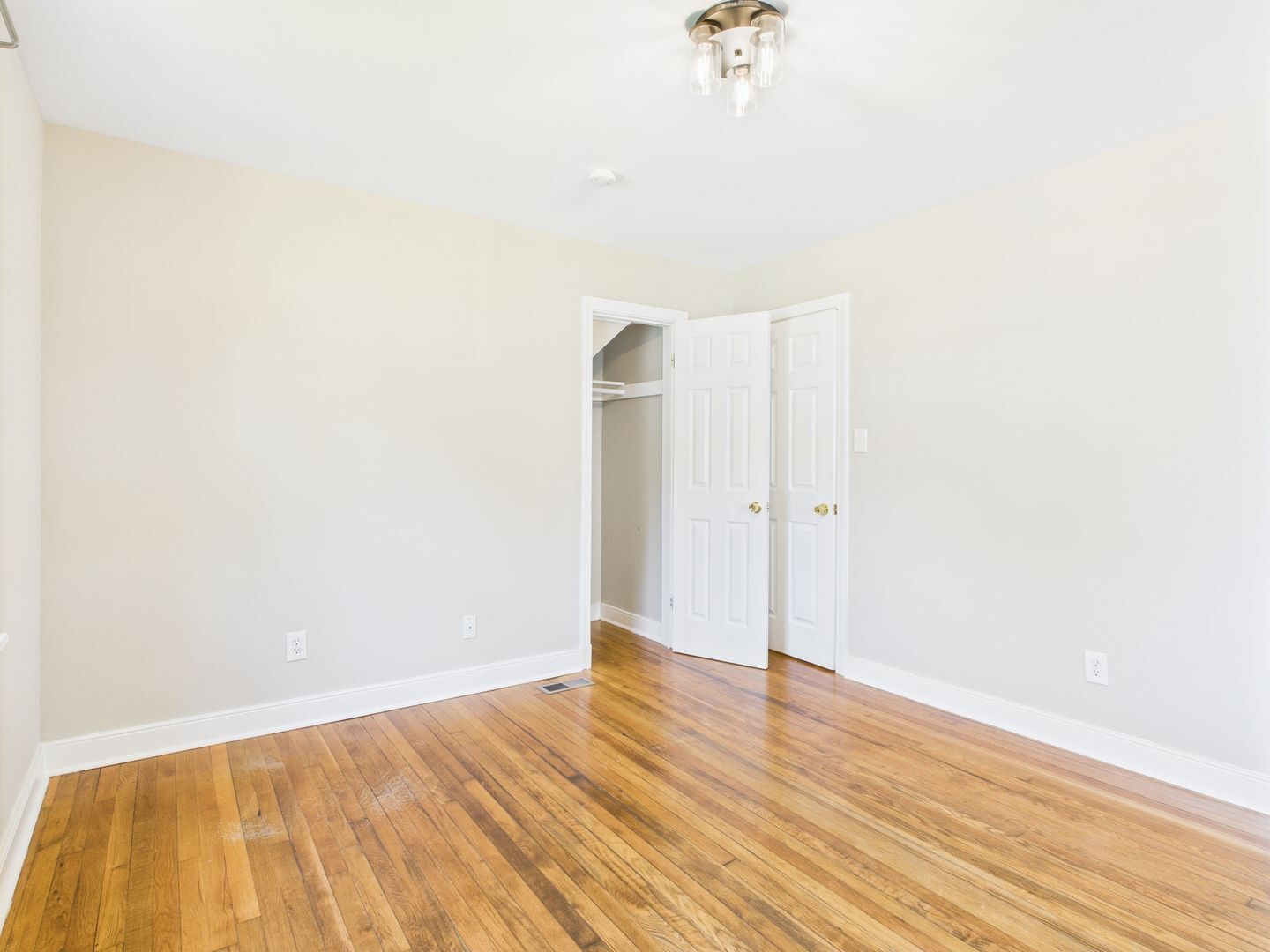Building Photo - 1310 Devers Rd