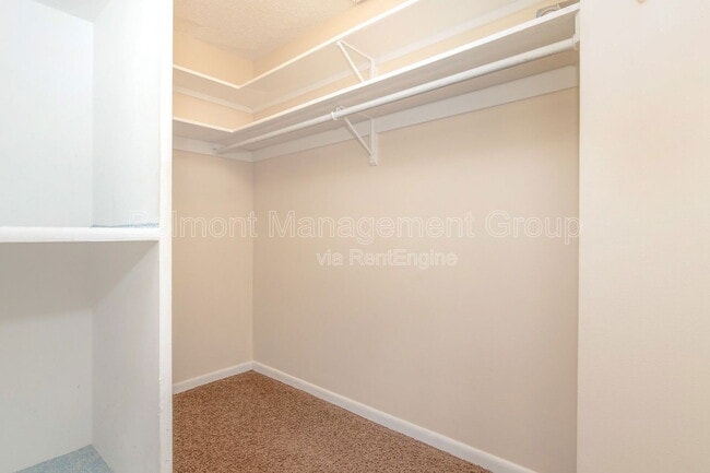 Building Photo - 1049 Aragon Ave