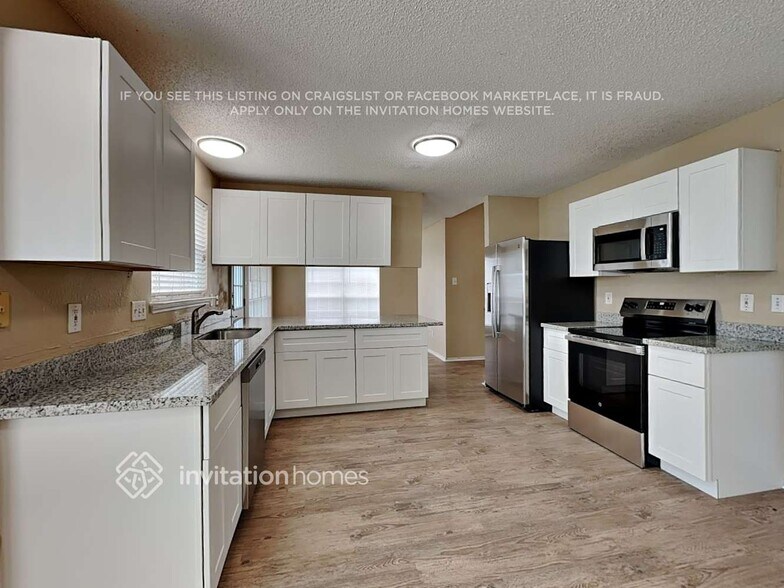 Building Photo - 504 Sea Rim Dr