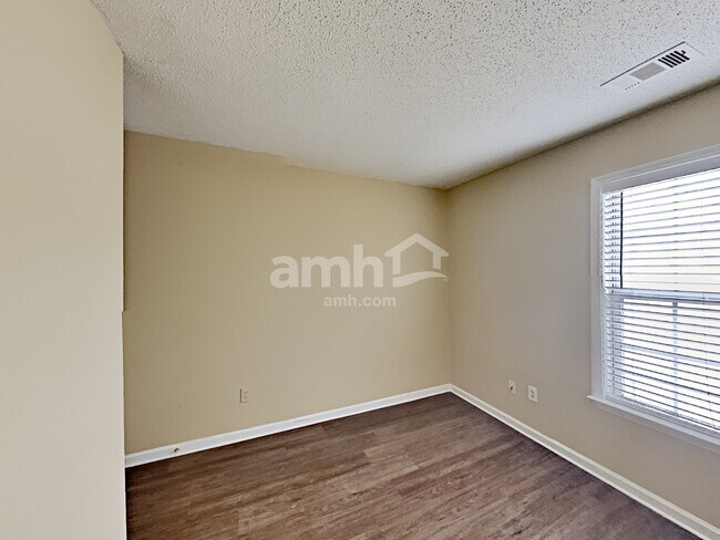 Building Photo - 2834 Regent Walk Dr
