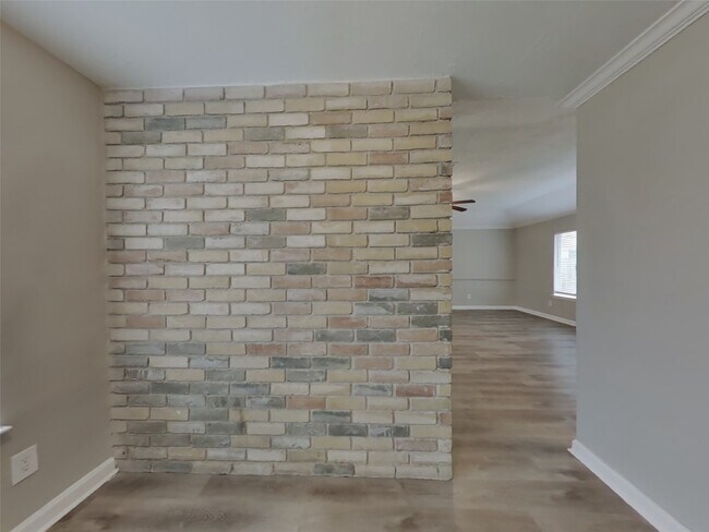 Building Photo - 17526 Jolly Boat Dr