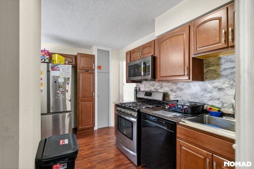 Building Photo - 1015 W Indian Trail