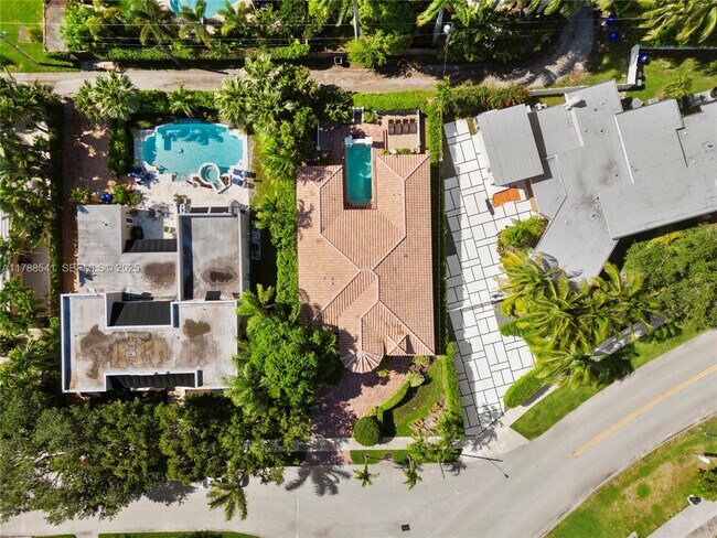 Building Photo - 1223 Jackson St