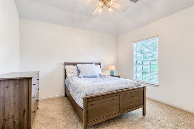 Building Photo - 13515 N Tracewood Bend