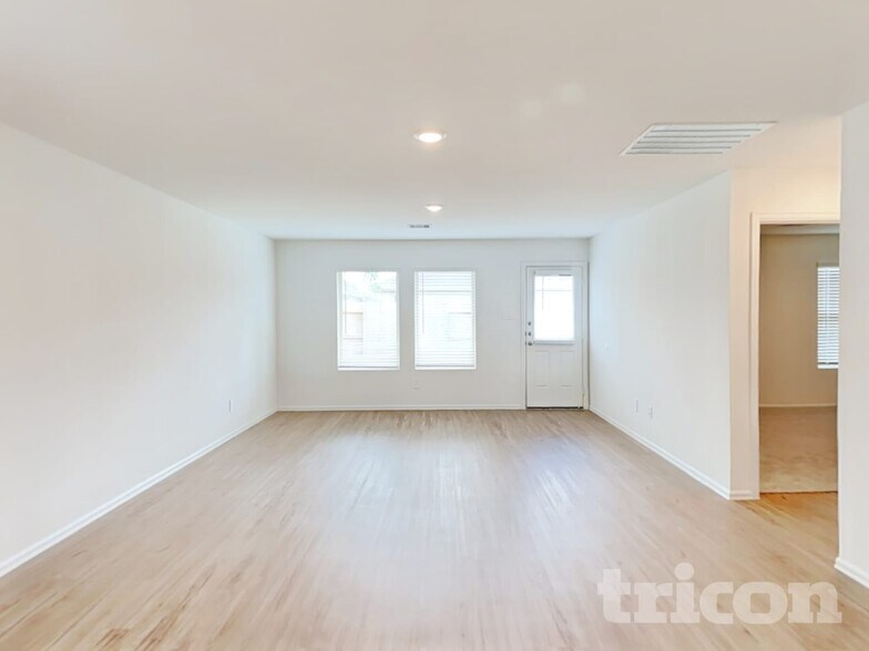 Building Photo - 3214 Holly Stokes Wy