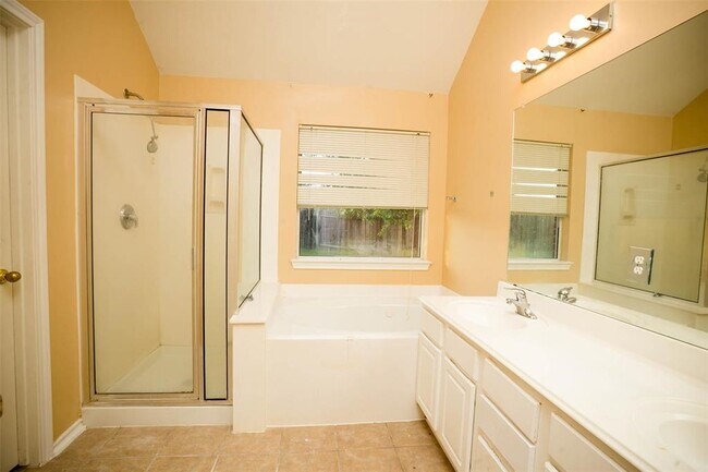 Building Photo - 9119 Melody Park Ln