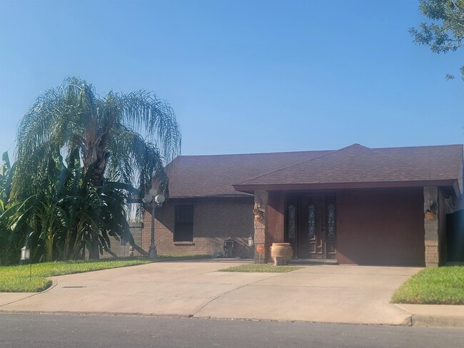 Primary Photo - 702 Zebra Dr