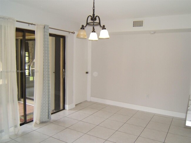 Building Photo - 9022 SW 123rd Ct