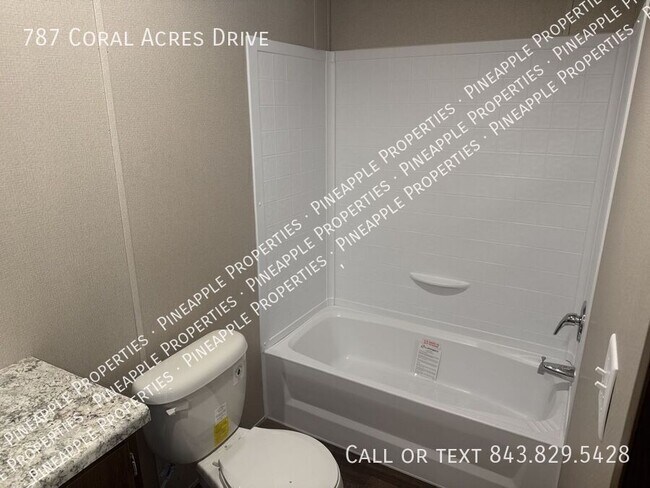Building Photo - 787 Coral Acres Dr