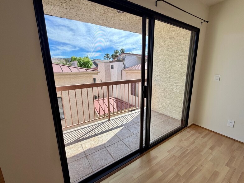 Building Photo - 1134 Campbell St