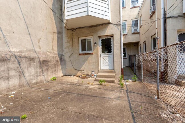 Building Photo - 3306 Haverford Ave