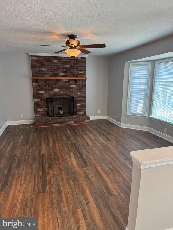 Building Photo - 11629 Enchanted Woods Way