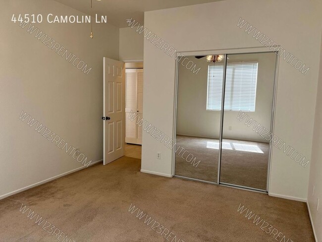 Building Photo - 44510 Camolin Ln