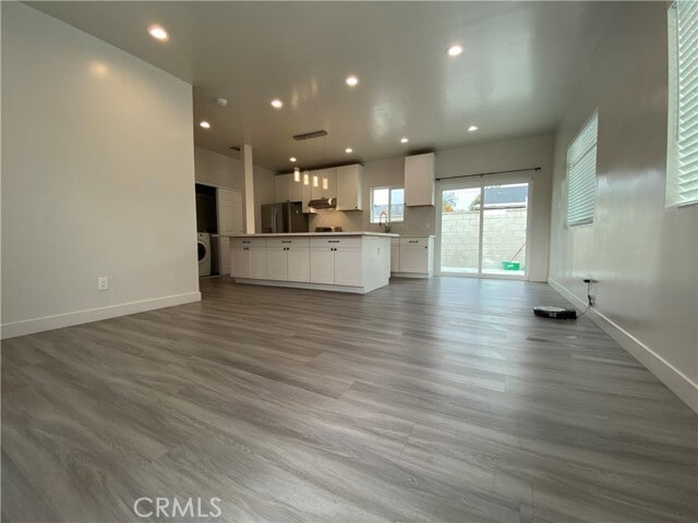 Building Photo - 1653 W Chateau Pl