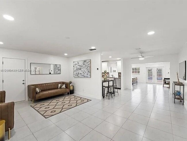 Building Photo - 2219 N 35th Ave