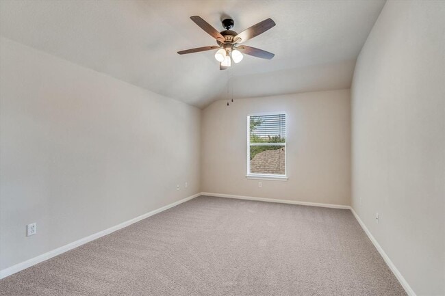 Building Photo - 4029 Lake Edge Way