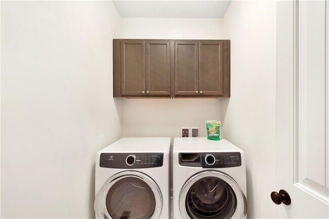 Building Photo - 510 Mariners Cir