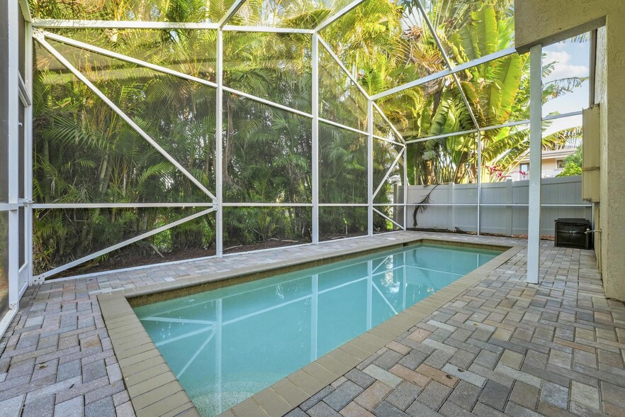 Building Photo - 5959 Durango Dr