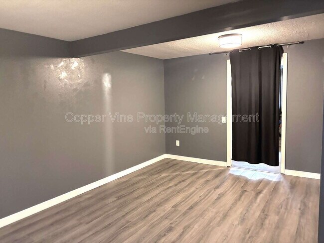 Building Photo - 1729 Quail St