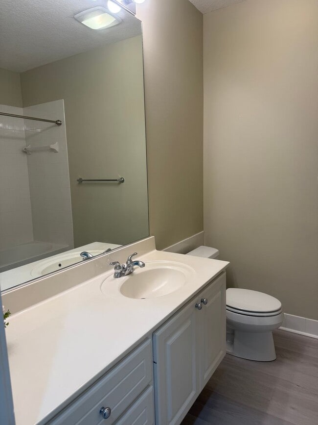 Building Photo - 1603 Napoli Dr W