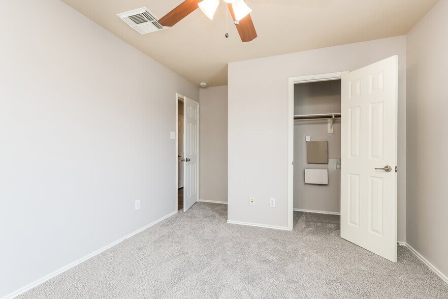 Building Photo - 12719 Gable Wind Mill Ln