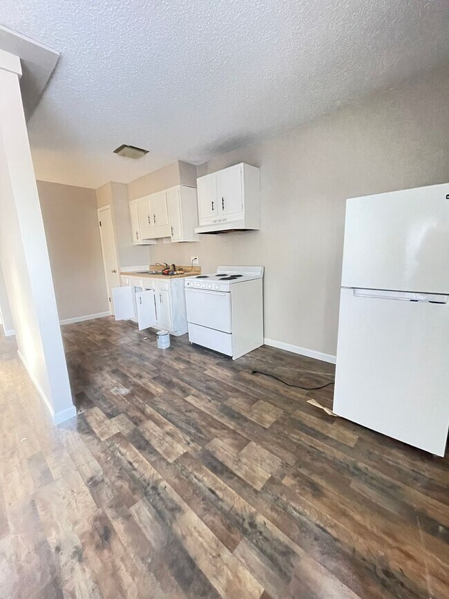 Building Photo - 1 Bed 1 Bath Apartment For Rent in TROY, MO