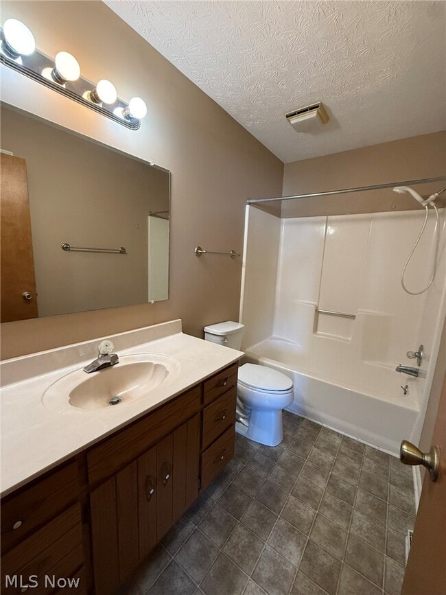 Building Photo - 604 Harger St