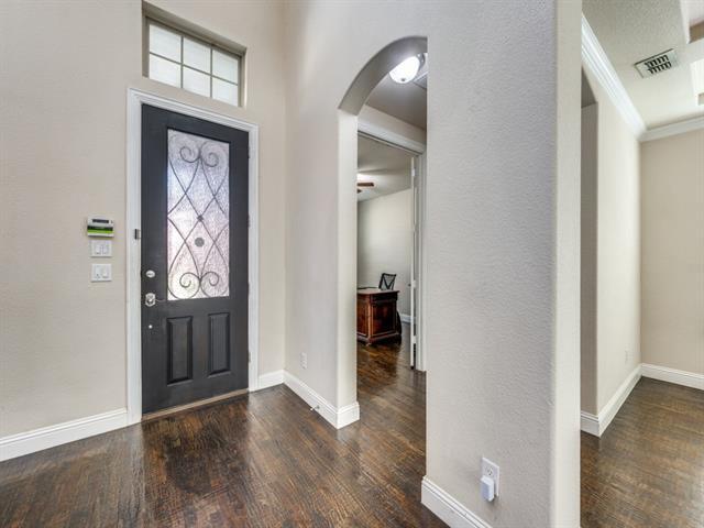 Building Photo - 7340 Beranger Dr