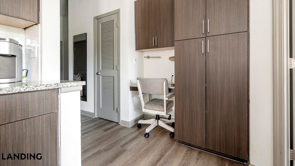 Building Photo - 10051 Perimeter Station Dr