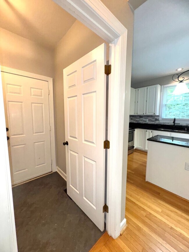 Building Photo - Spacious 4BR 2.5BA Home in Adams Farm with...