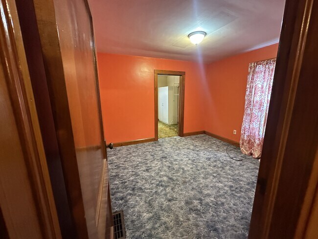 Building Photo - 940 Lindbergh Ave