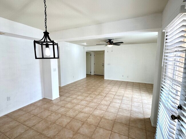 Building Photo - Welcome to this charming 2-bedroom, 2-bath condo in a gated Ventana Condominiums