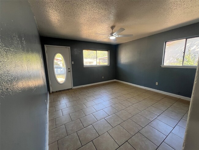 Building Photo - 4716 Dorsey St