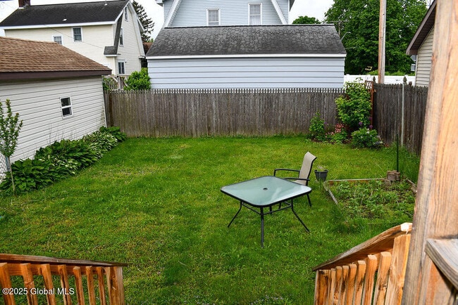 Building Photo - 53 Menand Rd