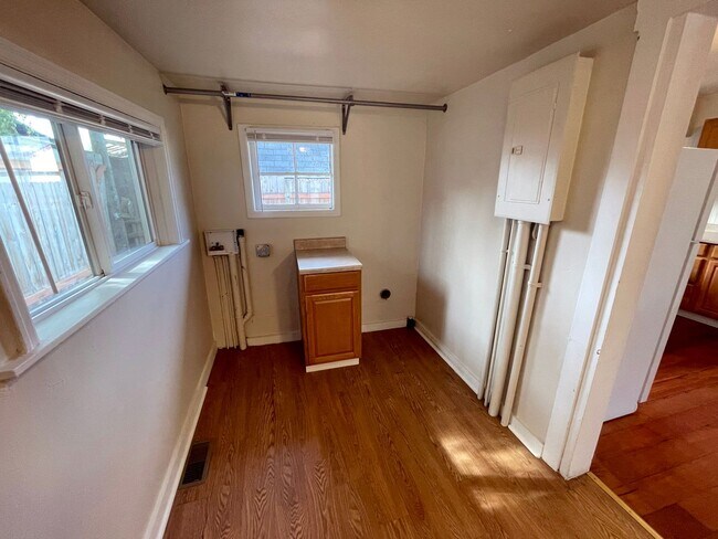 Building Photo - Cozy Kenton Home with Fenced Yard, Shed