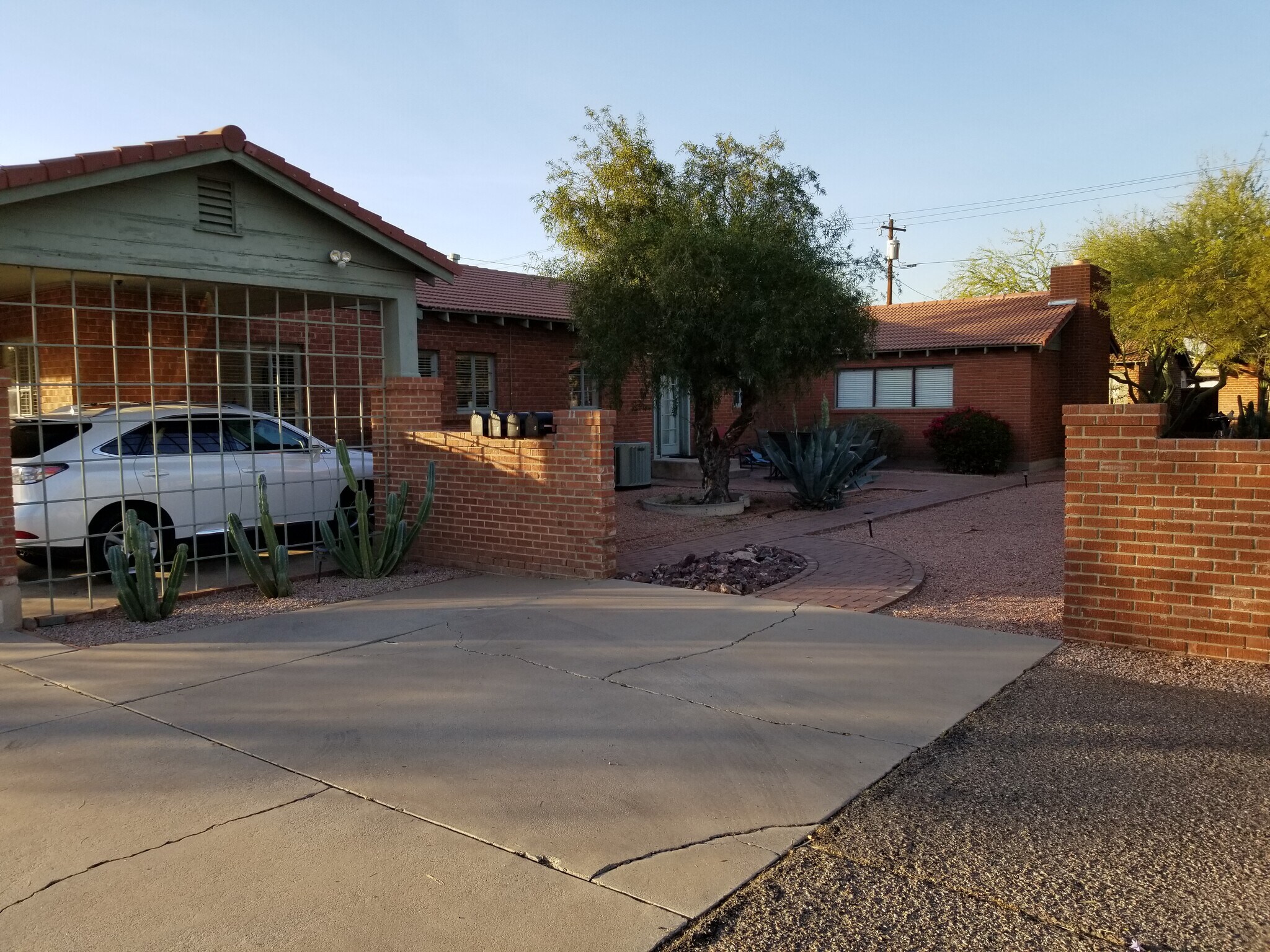 Red Brick Historic 1930 updated 4 unit property - 922 E Coronado Rd