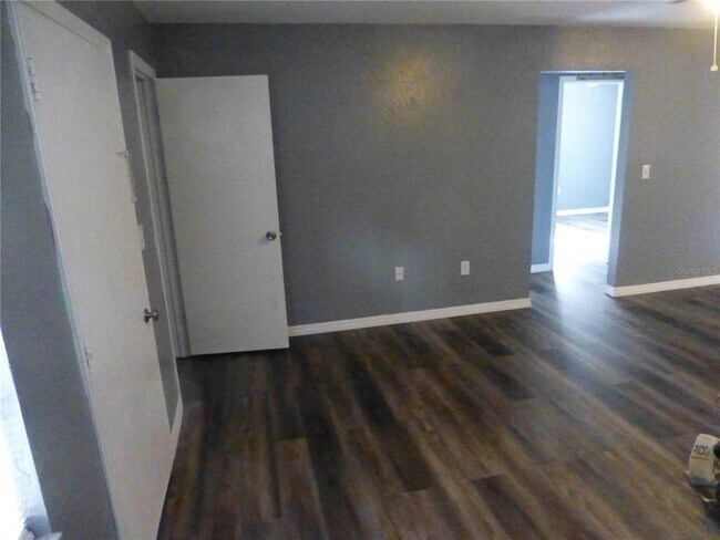 Building Photo - 197 Highland Rd