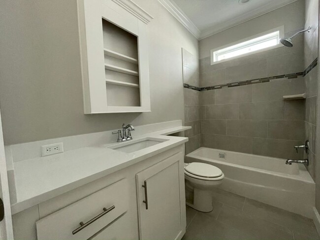 Building Photo - 3575 Vine Trl