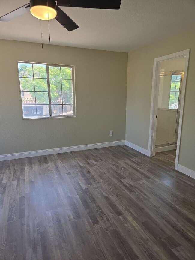 Building Photo - A Fabulous 4 Bedroom Home in Peccole Ranch