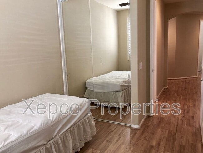Building Photo - 1170 Wisteria Way