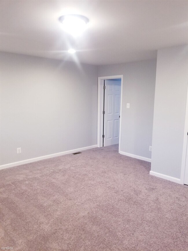 Building Photo - 3 br, 1.5 bath Duplex - 1729 Maryland Aven...