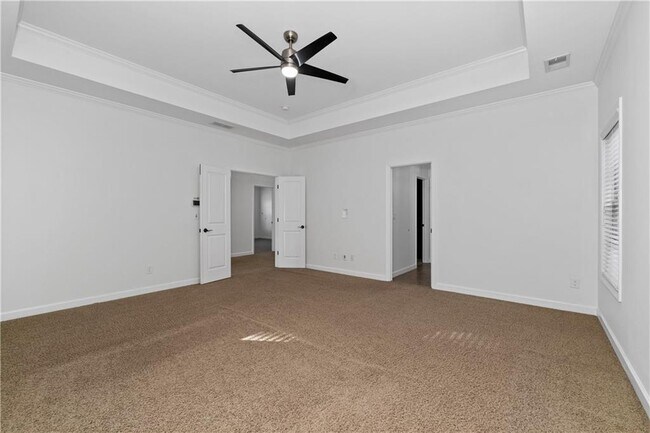 Building Photo - 6440 Century Park Pl SE