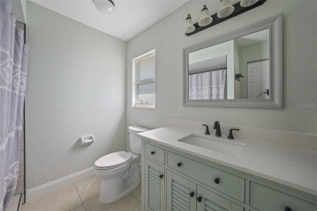Building Photo - 2925 Magdalina Dr