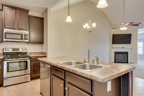 Building Photo - 929 Erika Ln