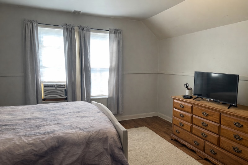 Building Photo - 743 7th St NW