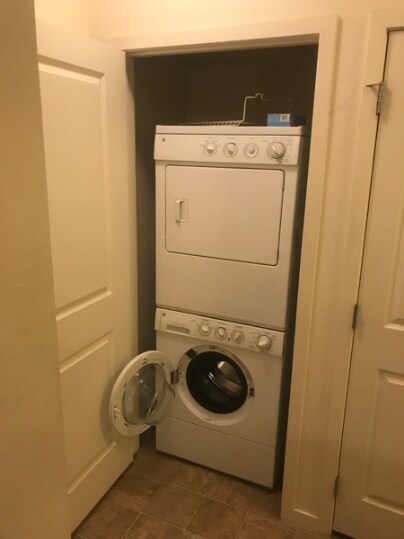 Building Photo - Convenient and Spacious 2BR/2BA in Park Hill of Denver AVAIL 2/10