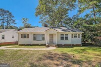 Building Photo - 3043 Cloverhurst Dr