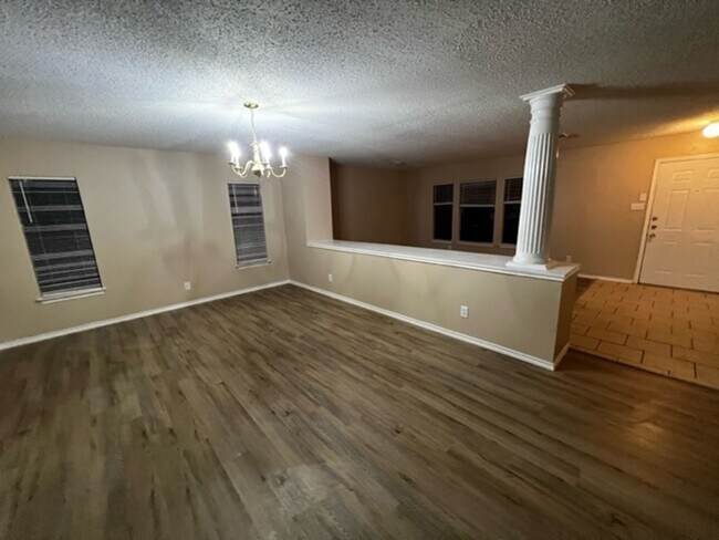Building Photo - 7714 Red River Bay