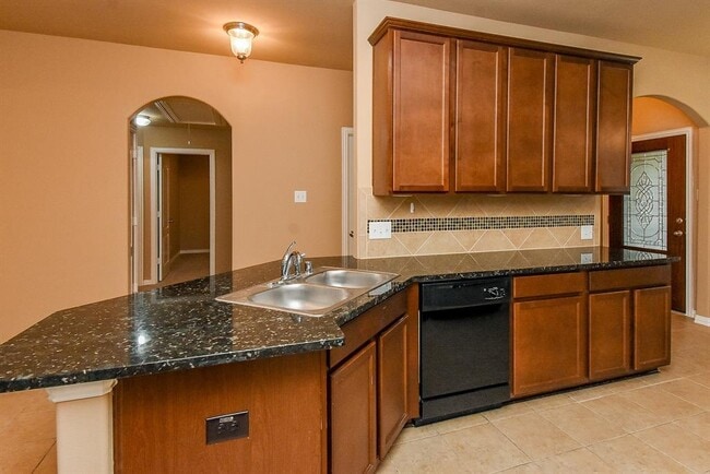 Building Photo - 26923 Glacier Creek Dr
