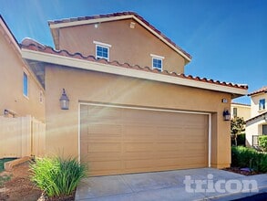 Building Photo - 1431 Bittersweet Dr